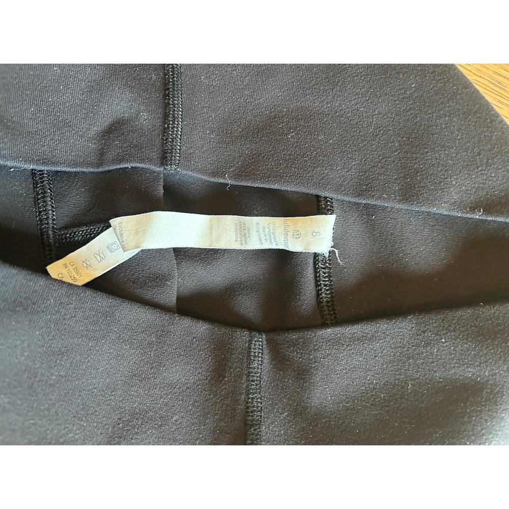 Lululemon Women's Leggings – Size 8 – Black - Picture 9 of 10